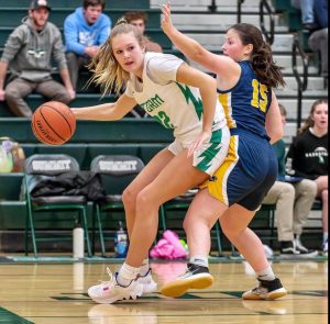 Summit Girls Basketball takes down cross town rivals