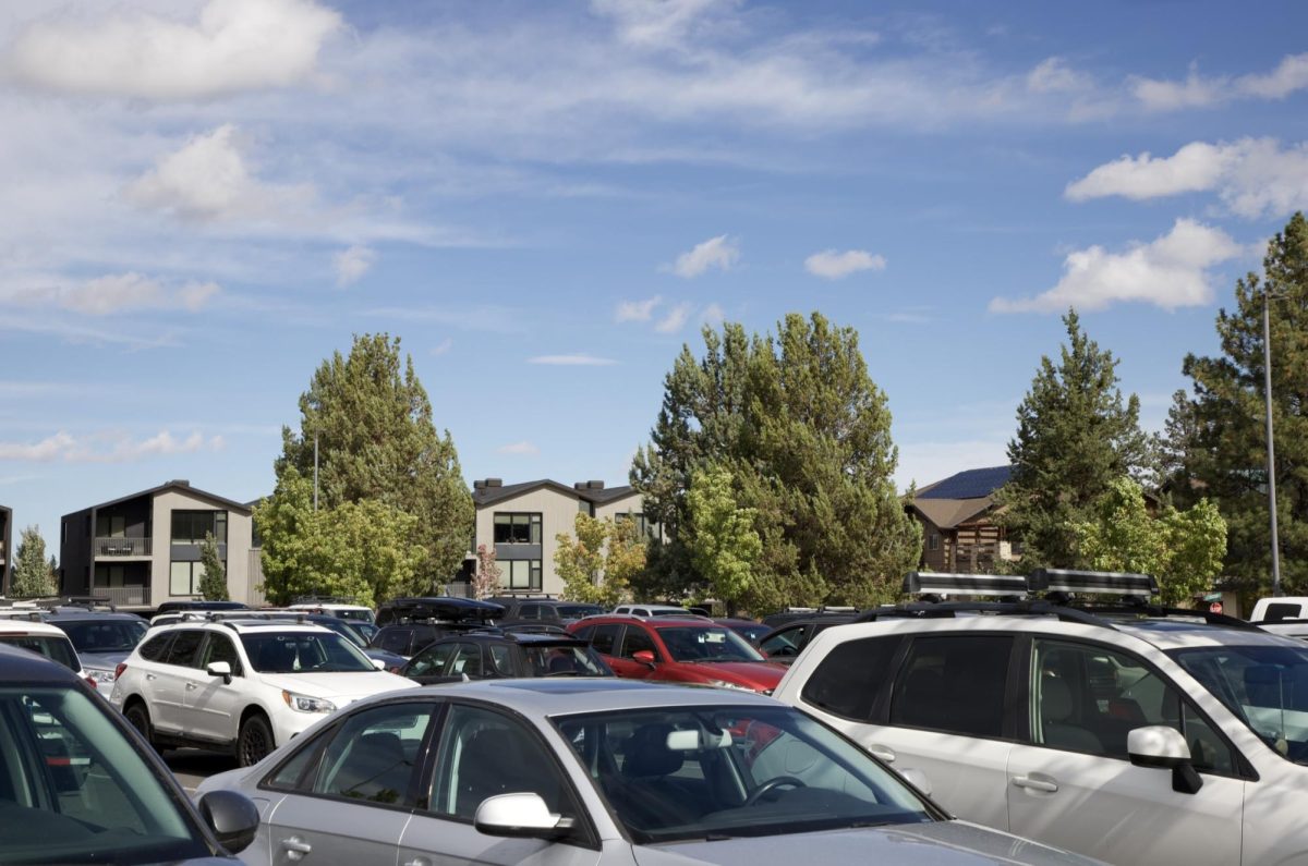 The abundance of cars in Summit's parking lot. / Photo Credit: Zoe Tade